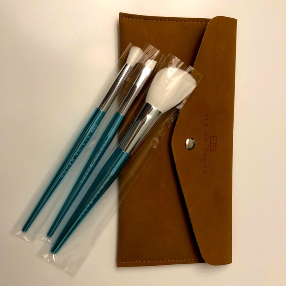 Other - NWT Elaina Badro makeup brush trio with case